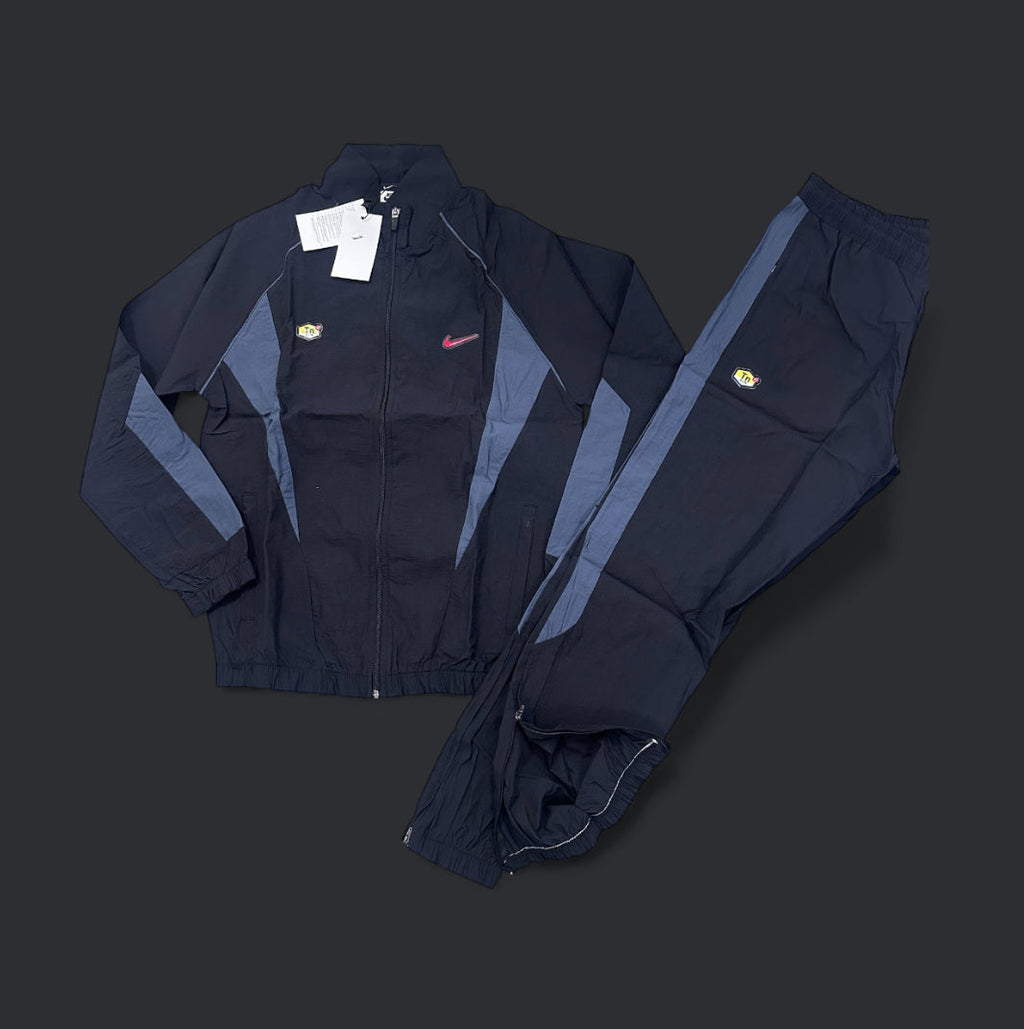 Nike TN шушлеков екип