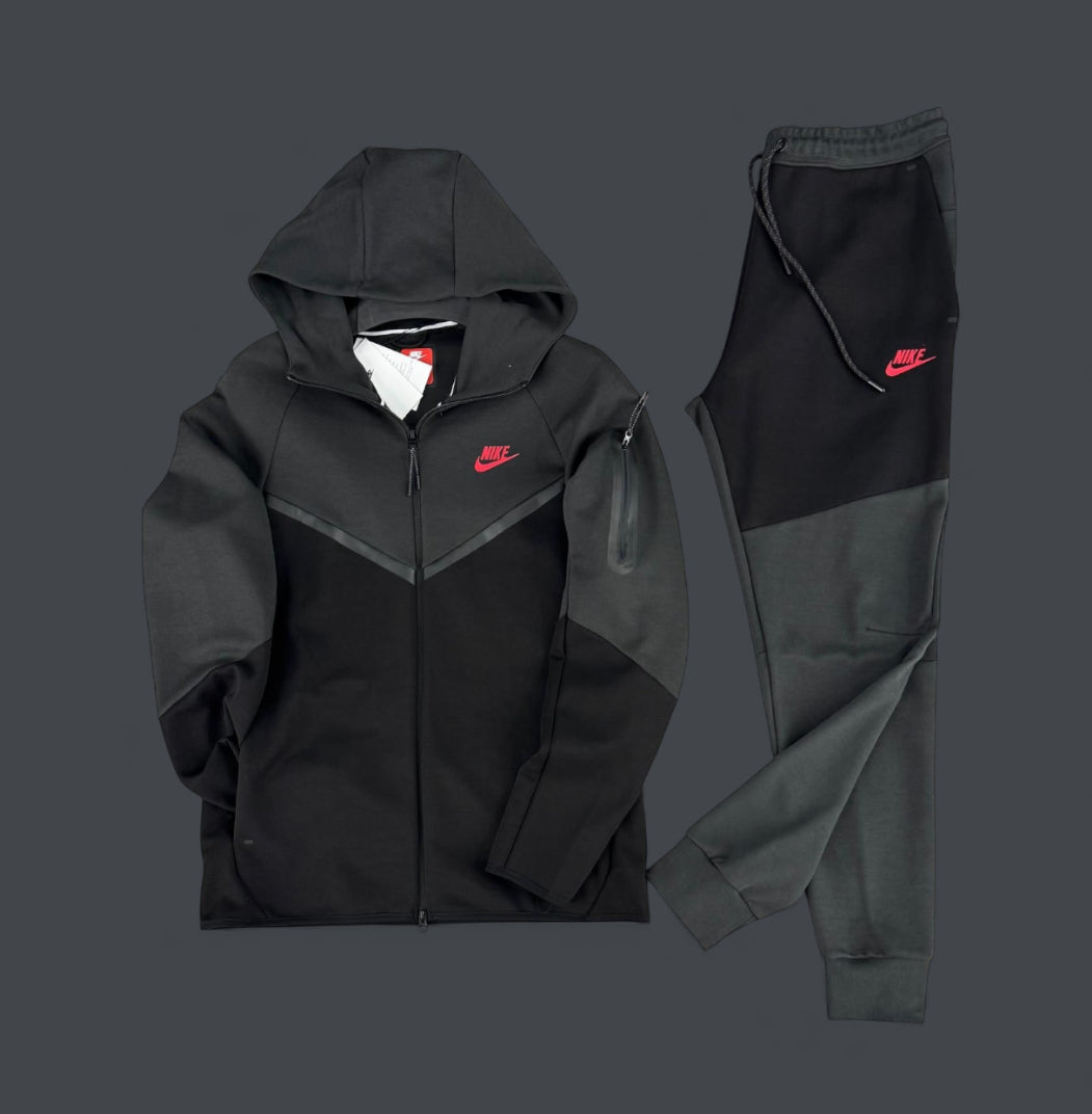 Nike Tech FLEECE