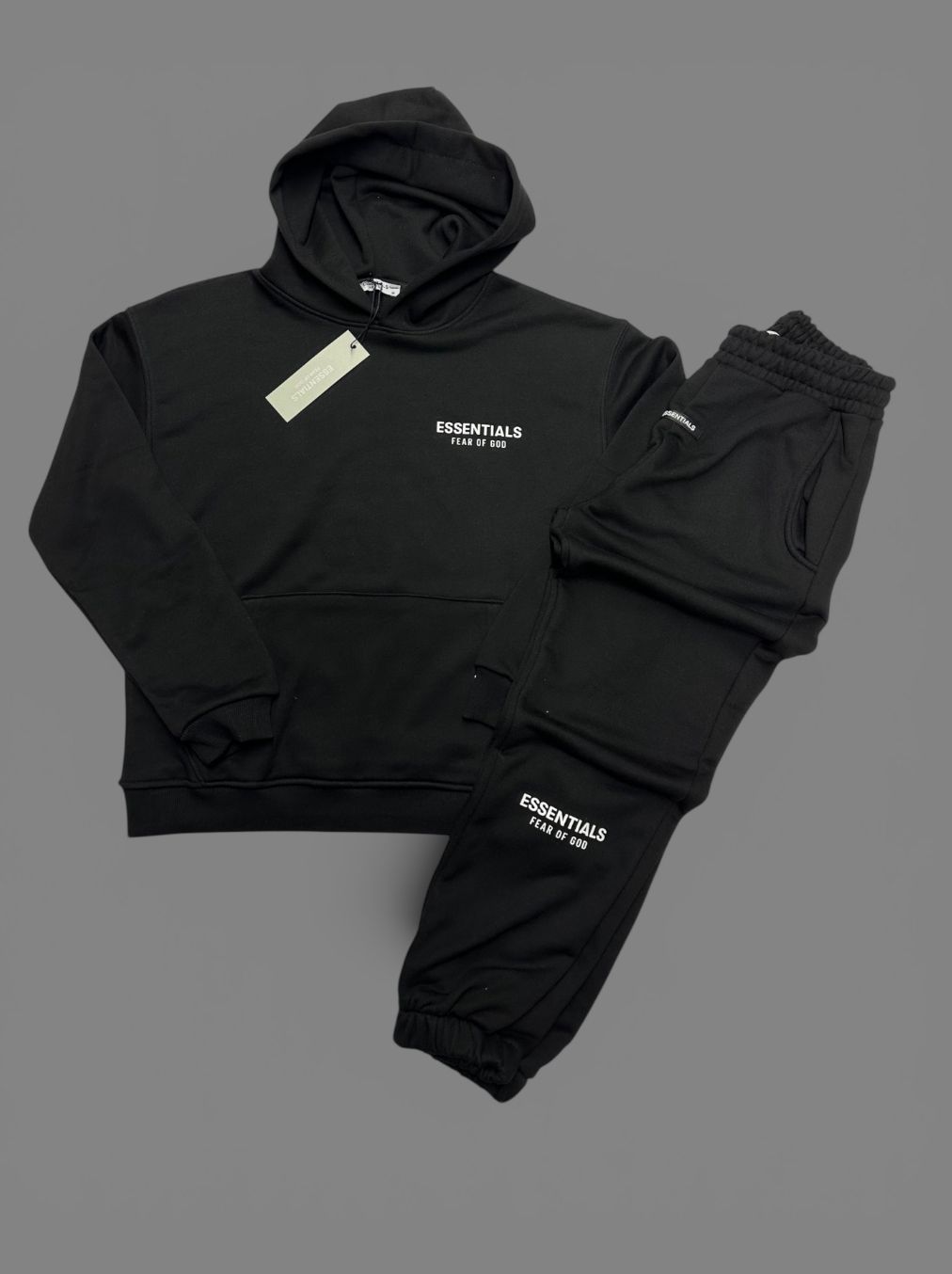 Essentials спортен екип